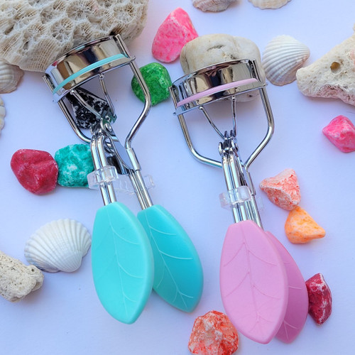 فرمژه تمام استیل حرفه ای با طرح فانتزی برگ Eyelush curler