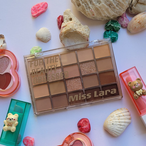 پالت سایه چشم فوق العاده محشر نود میس لارا Miss la