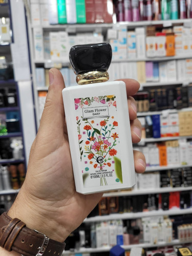 ادکلن زنانه زیمایا .حجم 100mil Zimaya Glam Flower Daisy کپی