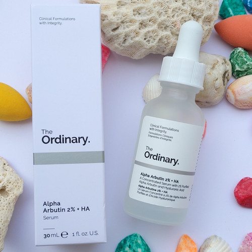 سرم آلفا آربوتین و هیالورونیک اسید اوردینری ضد لک و روشن کنندهThe Ordinary Alpha Arbutin 2% + H