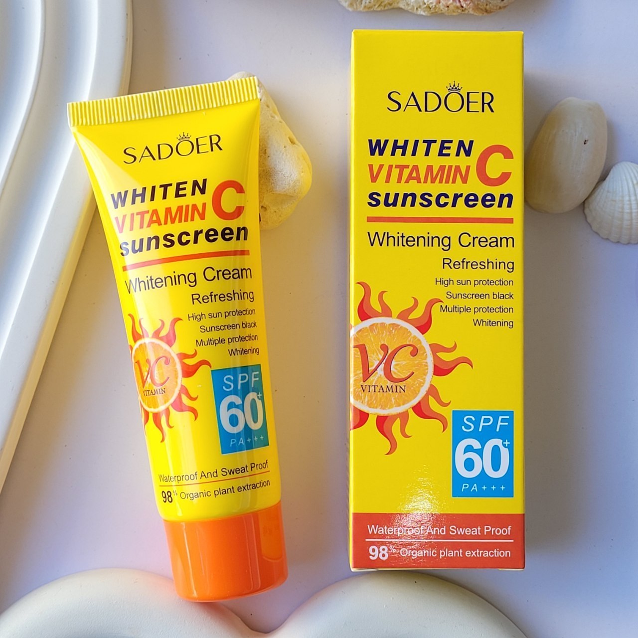 کرم ضدآفتاب ضدلک و روشن‌کننده صورت ویتامین سی .حجم40g SADOER